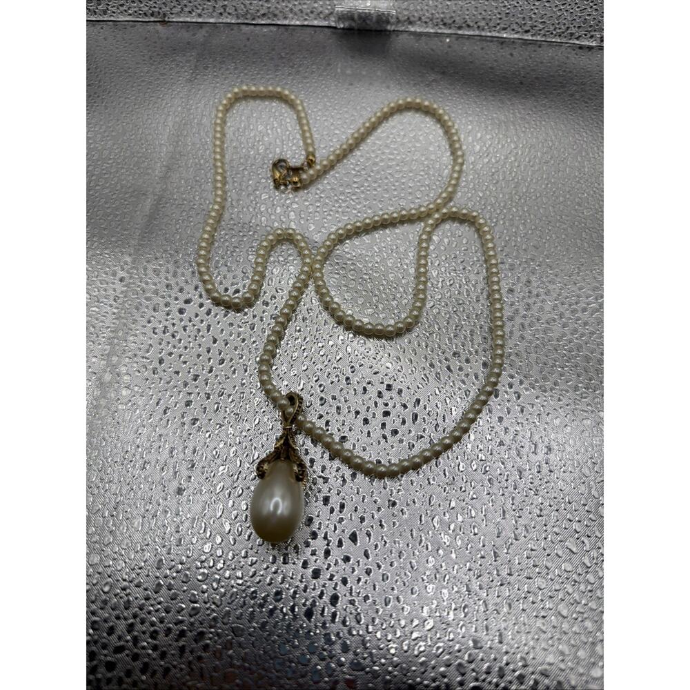 AVON Simulated Pearl Strand Necklace Gold Tone Drop Claw Charm Bridal Wedding